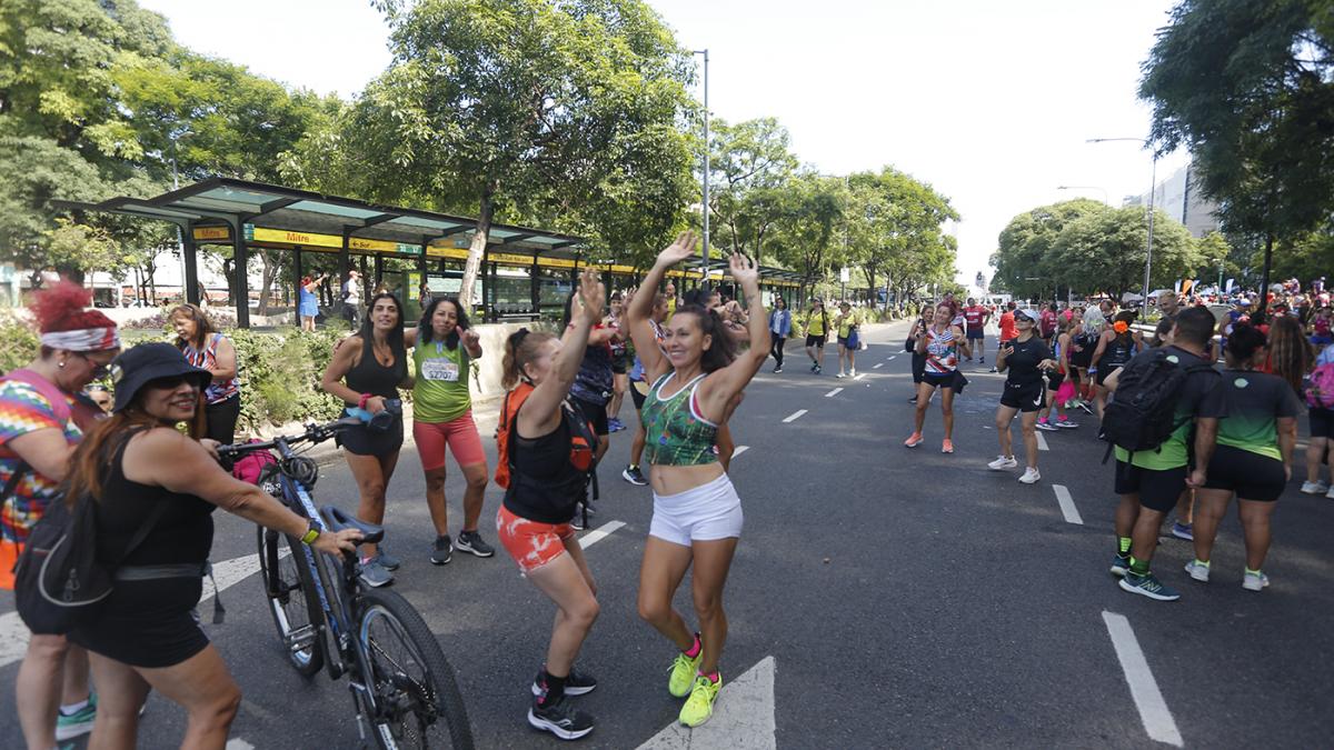 Los deportistas recorrieron 8 kilmetros y pasaron por las emblemticas edificaciones de Buenos Aires Foto Nacho Snchez