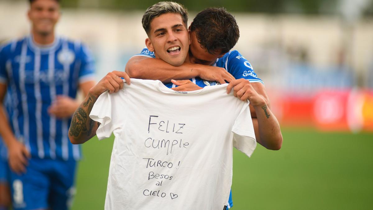 Hernn Lpez Muoz en accin tras anotar un gol para el Tomba Foto Ramiro Gmez