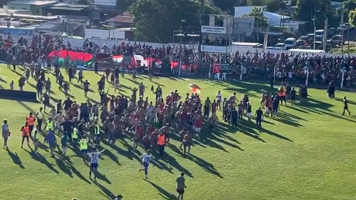 Incidentes al final del partido donde Rampla Juniors logr su ascenso Foto captura video