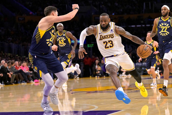 Las zapatillas de LeBron. ¿Homenaje? Foto: Reuters