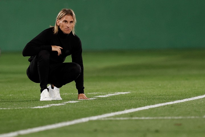 Beccacece disfruta de su primera experiencia en el fútbol europeo en Elche. Foto: EFE/Biel Aliño.