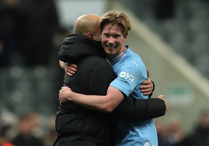 Guardiola confía en tener a De Bruyne en la revancha, uno de los cerebros del City. Foto: REUTERS / Scott Heppell.