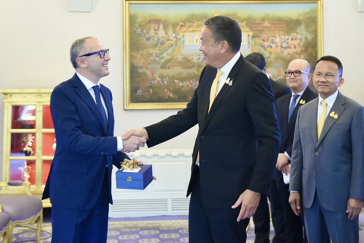 Stefano Domenicali se reunió con el Primer Ministro de Tailandia, Srettha Thavisin. Foto: AFP.