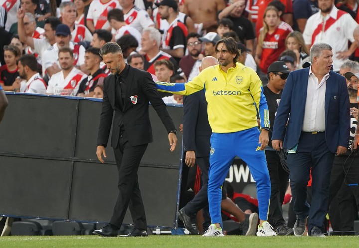 Demichelis y Martínez, en el Monumental, antes del Superclásico de la séptima fecha. (Marcelo Carroll)