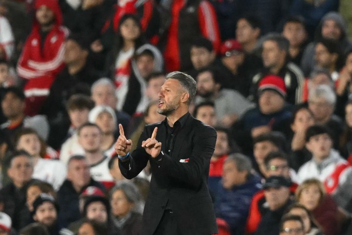 Martín Demichelis se hace fuerte en el Monumental. Foto: EFE