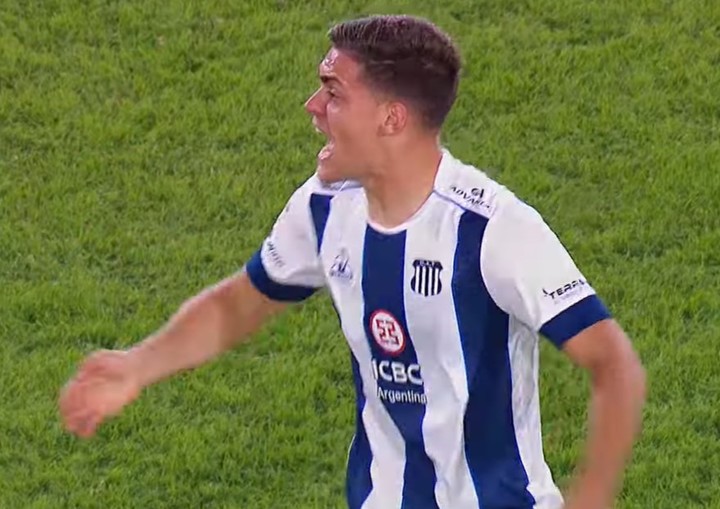 Federico Girotti anotó el primer gol de Talleres en el empate 2-2 ante Independiente en Avellaneda.