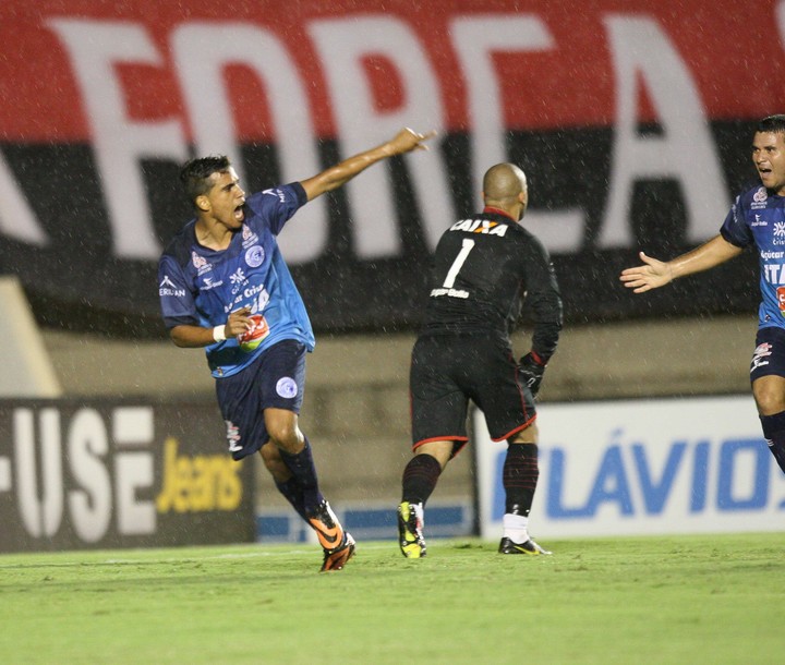 El ex jugador ahora se dedica al Stream y al FIFA. Foto: AFP.