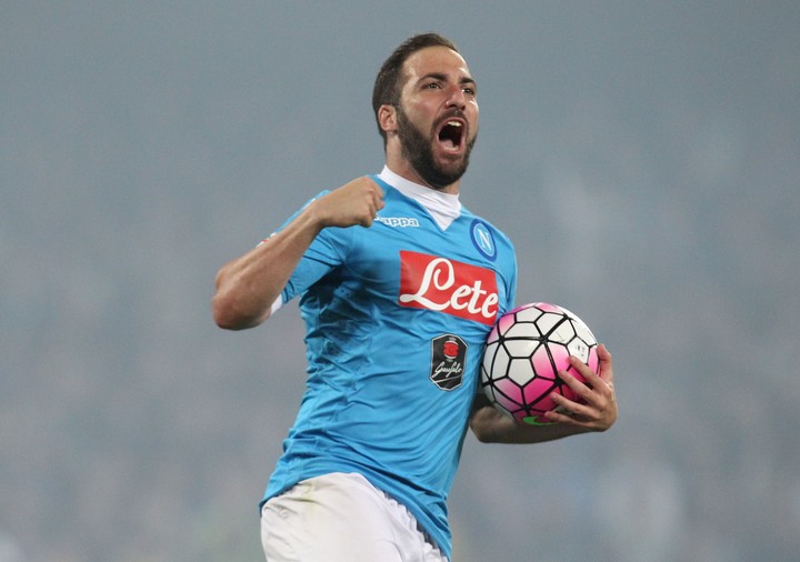 Gonzalo Higuaín, goleador de Napoli. Foto: AFP / CARLO HERMANN
