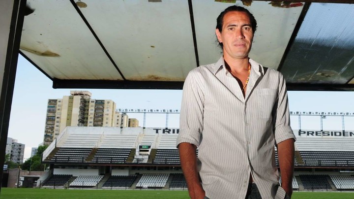 Eduardo Domínguez en la previa de su debut como técnico de Huracán, en 2015.Foto: Néstor García.