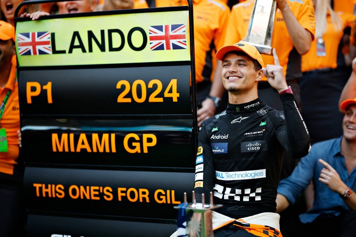 Lando Norris, feliz por su primer triunfo en la F1.
Foto AFP