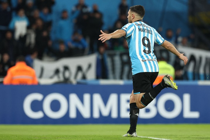 Maravilla Martínez, garantía de gol para Racing. Foto: AFP