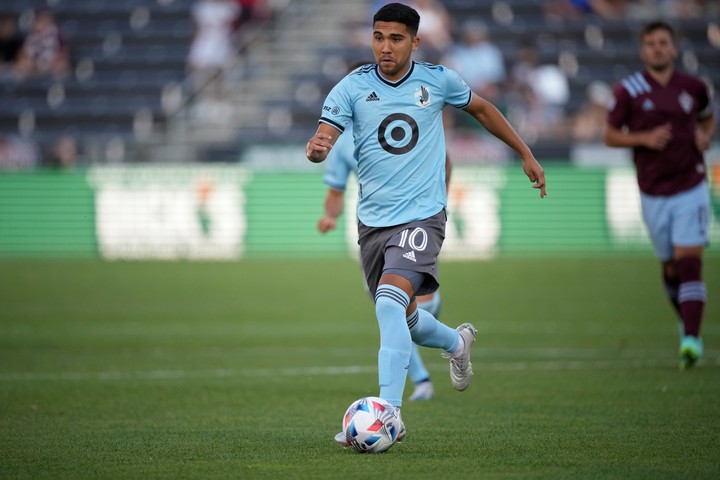 Emanuel Reynoso jugó 101 partidos y marcó 27 goles desde que se incorporó a Minnesota United. Foto: David Zalubowski / AP.