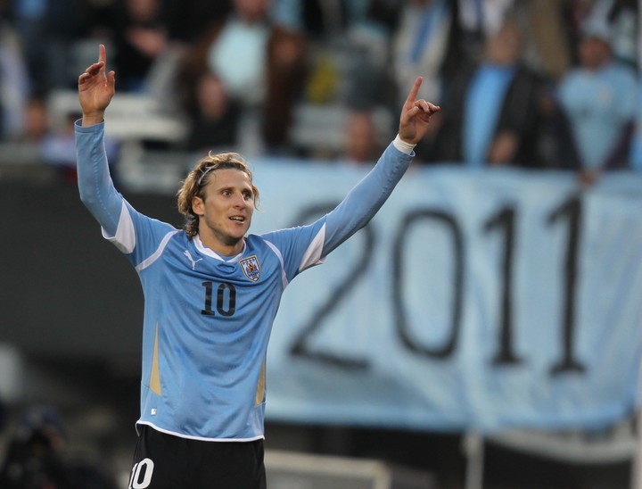 Diego Forlán celebra la Copa América de 2011 en Buenos Aires. Foto: archivo.