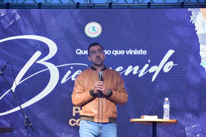 Emilio Agüero Esgaib, el ex campeón de kickboxing que ahora es pastor y bendijo la Copa América.