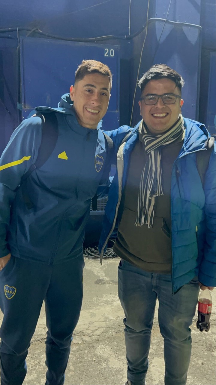 El relator salteño pudo sacarse una foto con Miguel Merentiel.