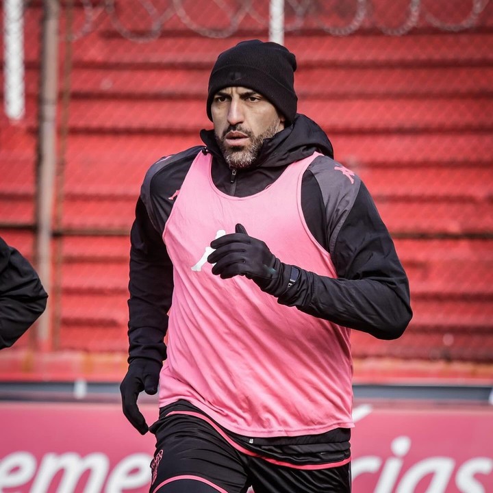 Ramón Ábila marcó 177 goles en su carrera profesional. Foto: Prensa Club Atlético Huracán.