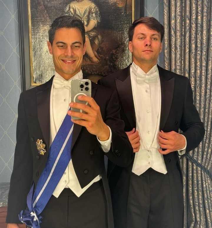 Nicolas Keenan y Rob Jetten, con ropa de gala en Países Bajos.