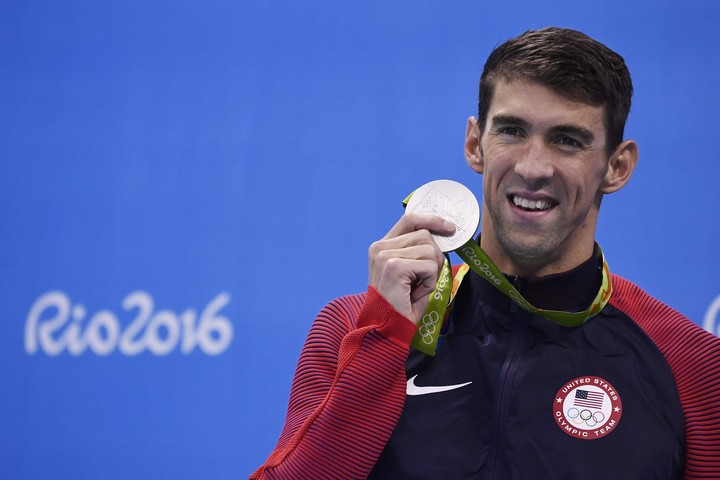 Phelps con su medalla dorada en Río 2016