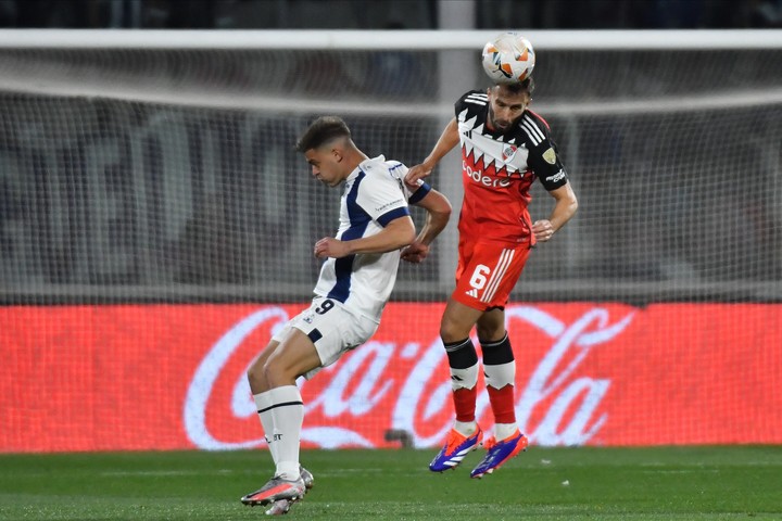 Germán Pezzella. Talleres - River. Fotobaires