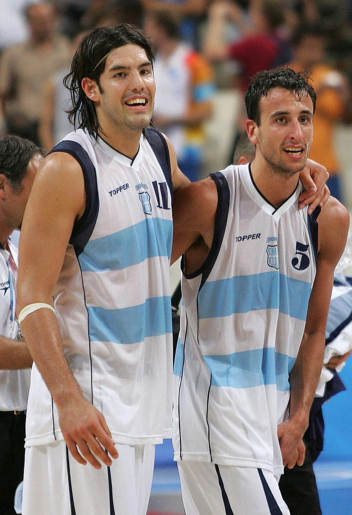 Luis Scola y Manu Ginóbili, próceres de la GD. Foto: EFE/AKIS MYKONIATIS