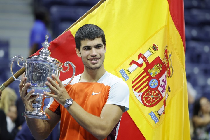 Carlos Alcaraz ganó el primero de sus cuatro Grand Slams en el US Open 2022. Foto: EFE/EPA/Justin Lane.