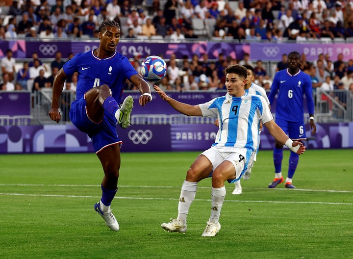 Julián Álvarez se fue sin goles de París 2024. Foto: REUTERS/Susana Vera