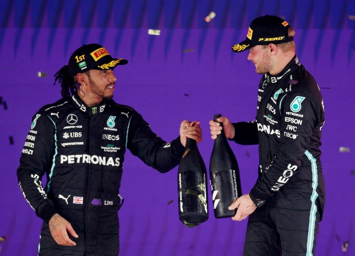 Hasta el final de la temporada 2021, Bottas fue el compañero de Hamilton en Mercedes. Foto REUTERS/Hamad I Mohammed