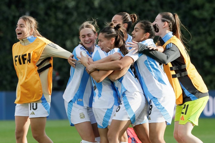 A octavos: las chicas argentinas hicieron historia.
Foto: EFE/ Carlos Ortega