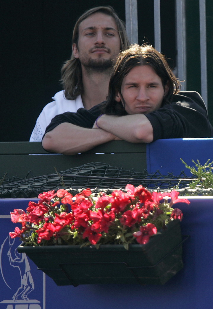 Lionel Messi mirando un partido de Nadal en Barcelona, en el año 2008. Foto: AFP PHOTO / JOSEP LAGO.