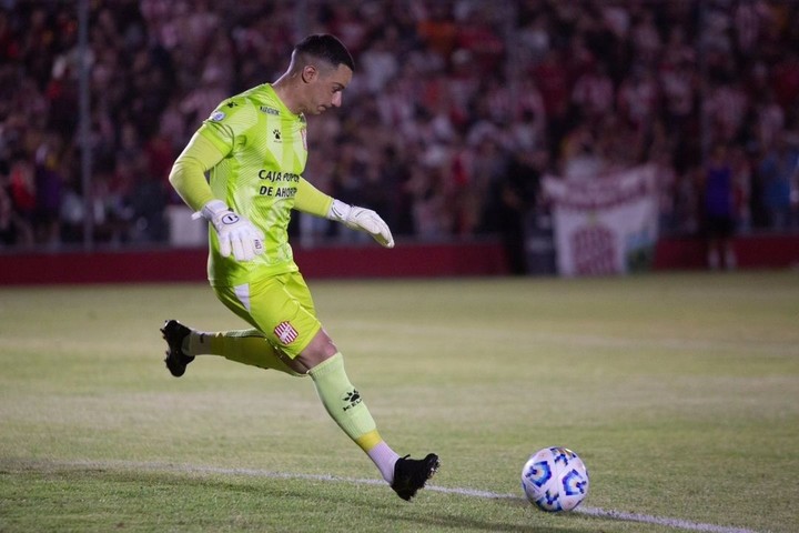 Darío Sand fue uno de los responsables principales de que el arco de San Martín solo fuera vulnerado 18 veces en la temporada. Foto: Prensa Club Atlético San Martín.