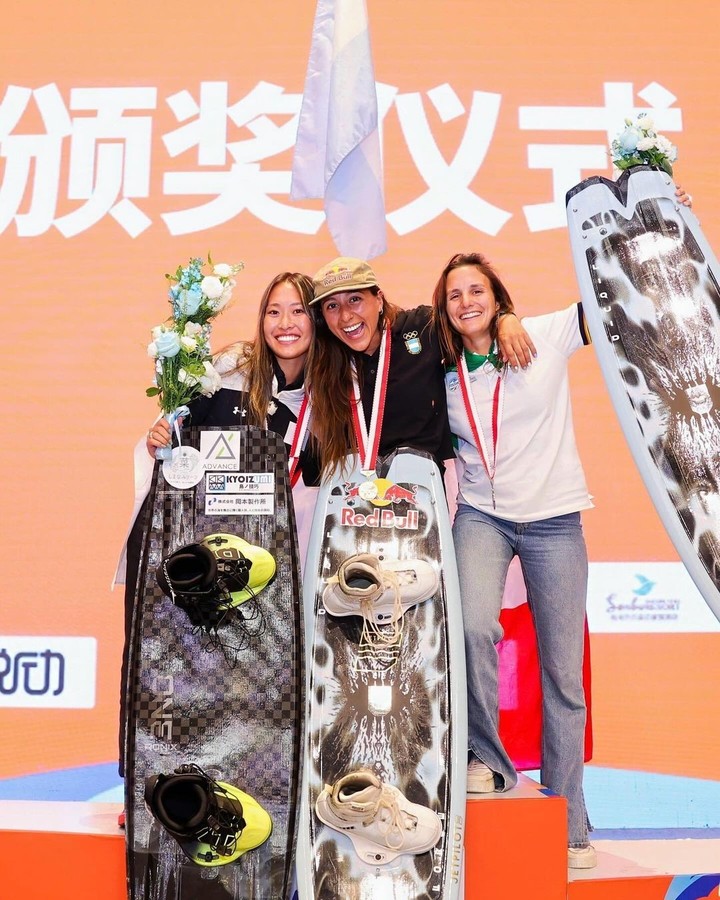 De Armas, en lo más alto del podio del Mundial de China. Foto @redbullarg