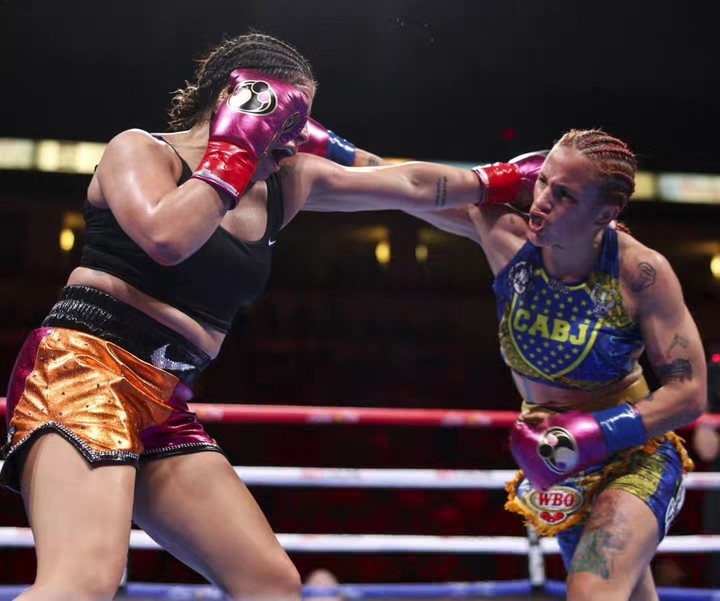 En su última presentación, en abril pasado, Celeste Alaniz derrotó ala texana Marlen Esparza en Fresno. Foto: Golden Boy Promotions.