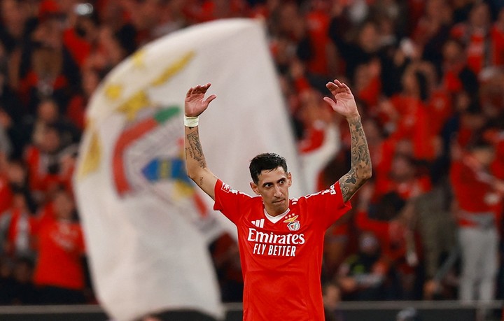 Di María volvió a Benfica, donde es figura. REUTERS/Pedro Nunes