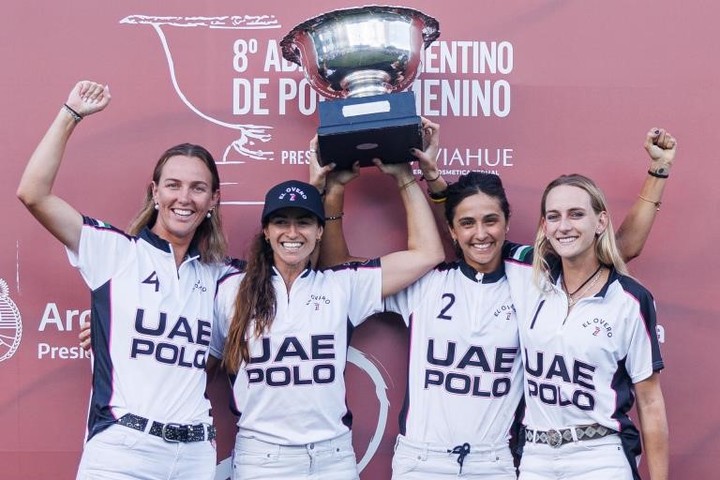 La foto de las campeonas de Palermo. Foto: AAP