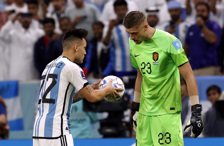 Noppert hizo su debut en la selección de Países Bajos en Qatar 2022 y fue eliminado en Cuartos por la Argentina en los penales. Foto: EFE