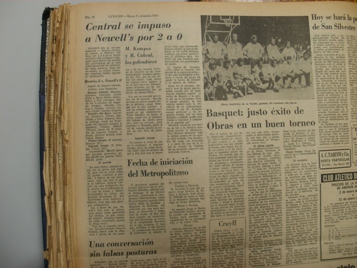 El 30 de diciembre, el clásico rosarino fue para Central: 2-0. buenos aires  triangular por cupo copa libertadores 1974 futbol futbolistas partidos triangular