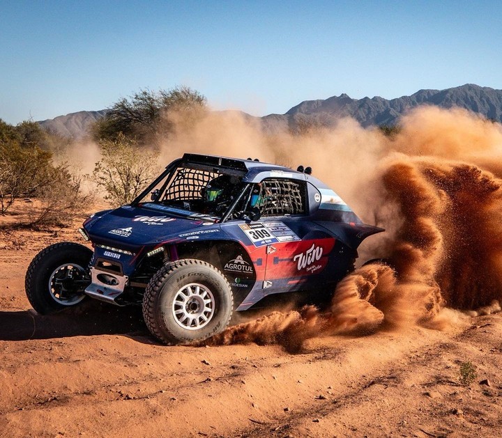 Valentina y Nicolás, en el Dakar 2024.