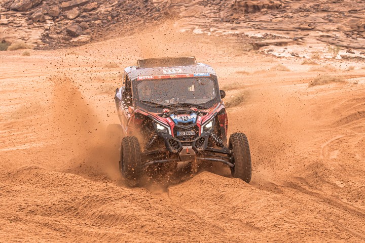 Pertegarini, como navegante de Cavigliasso, en su debut en el Dakar 2023. Foto EFE/EPA/Andrew Eaton