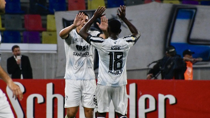 Central Córdoba viene de ganarle con suplentes nada menos que al Racing de Gustavo Costas. Foto: Federico Chara.