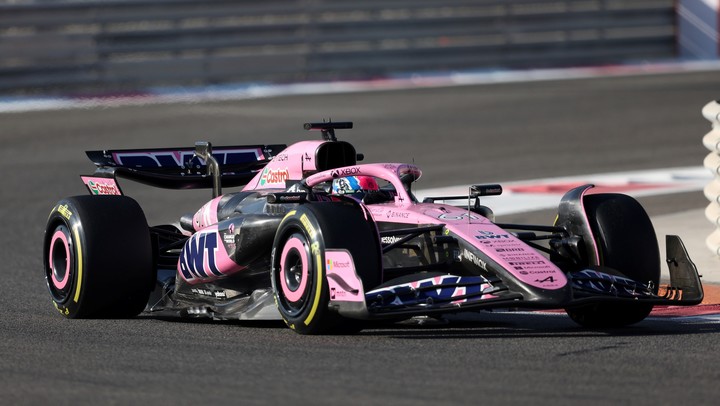 El A524 que manejará Colapinto se diseña en las dos fábricas del BWT Alpine F1 Team.
Con esos colores correrá el argentino. 
Foto: EFE/EPA/ALI HAIDER