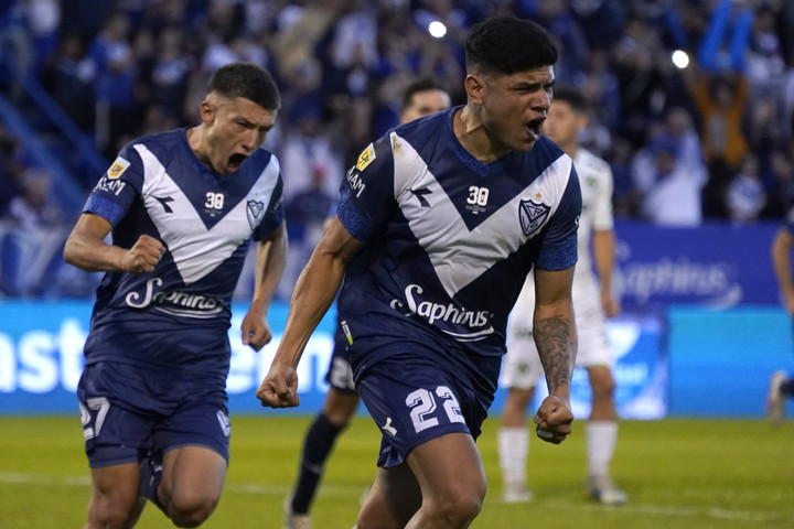 Claudio Aquino, mediocampista ofensivo de Vélez Sarsfield. Foto Maxi Failla - FTP CLARIN 