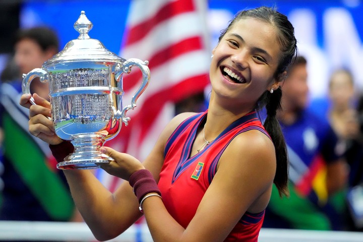 En Nueva York en 2021, Raducanu se convirtió en la primera jugadora en la Era Abierta en ganar un Grand Slam proveniente de la qualy. Foto Robert Deutsch-USA TODAY Sports