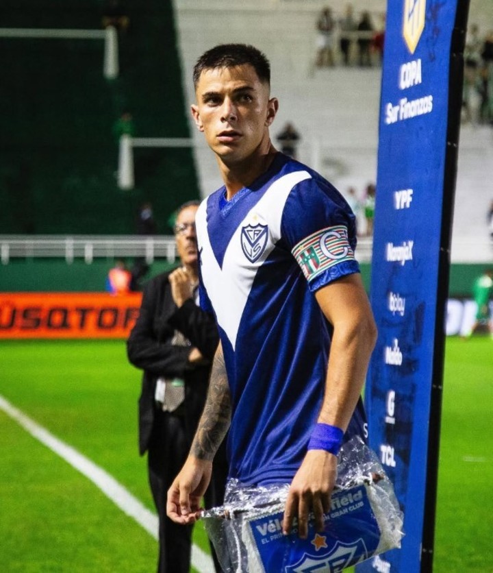 Valentín Gómez, el defensor capitán de Vélez Sarsfield.