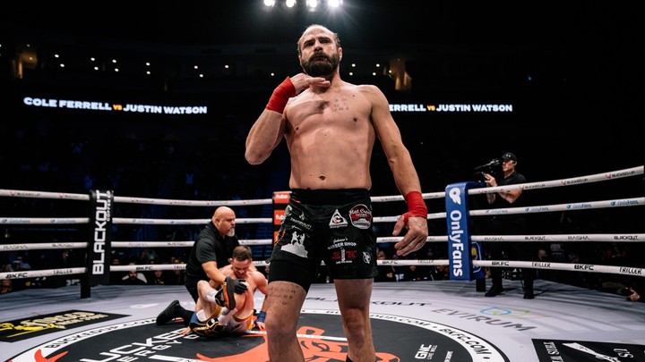 Justin Watson, el de la piña veloz ante Cole Ferrell en el BKFC.