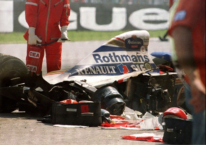 La imagen del auto de Senna tras el fatal accidente. Foto REUTERS/Stringer