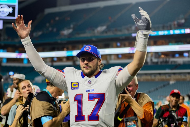 Josh Allen, el hombre que sueña torcer la historia de Buffalo Bills. Foto: Sam Navarro-Imagn Images.