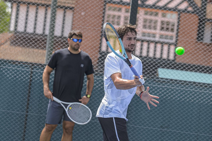 Navone se entrenó en el Tenis Club Argentino antes de viajar a Oslo. Foto: AAT