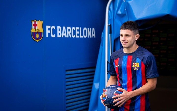 El ex Ferro, Lucas Pocho Román, jugó en el Barcelona B y luego en Cartagena. Foto: Instagram.