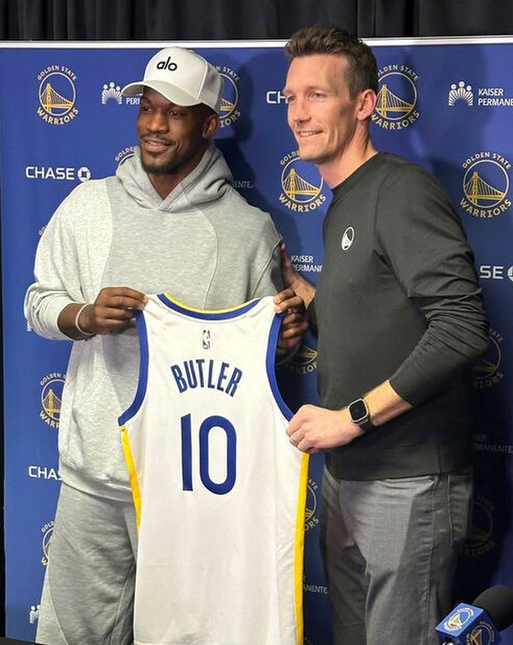 Jimmy Butler jugará con la 10 en Golden State. Foto: AP Photo/Greg Beacham.