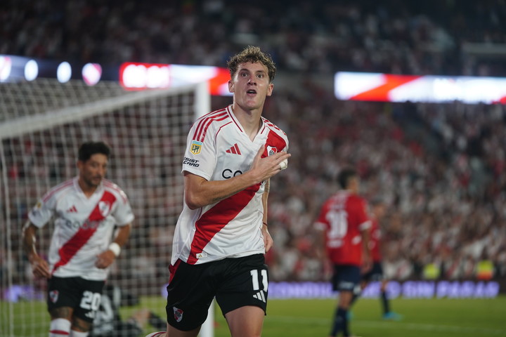 Facundo Colidio festejando su gol en River. (MARCELO CARROLL - FTP CLARIN)  